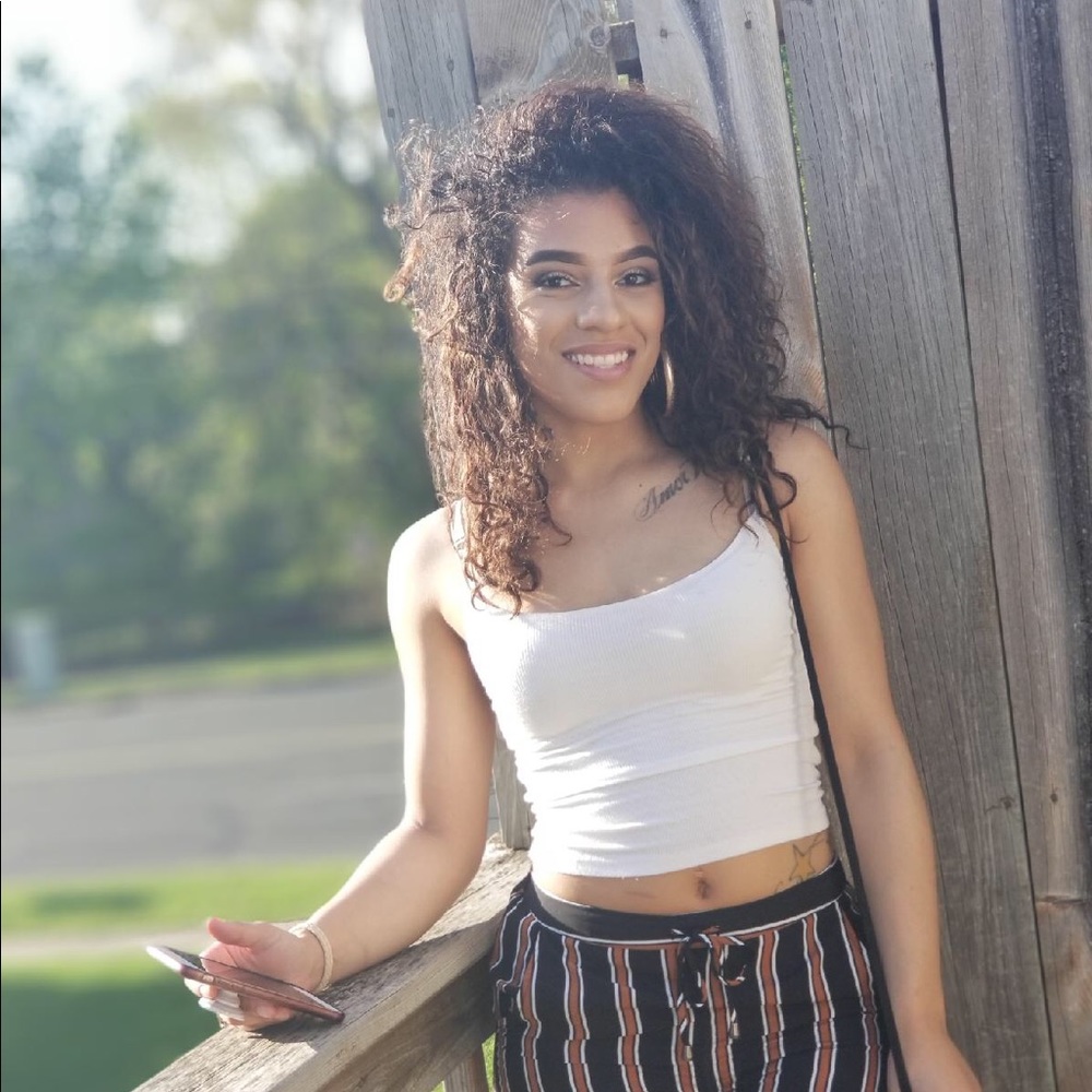 Meet your Posher, Jasmine